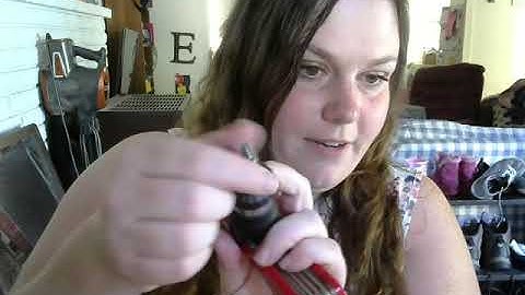 Aosky Ratcheting Screwdriver with 6 Bits and 8 Allen Wrenches.