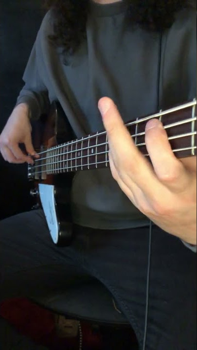 Michael Jackson - Billie Jean (Bass Guitar Cover)