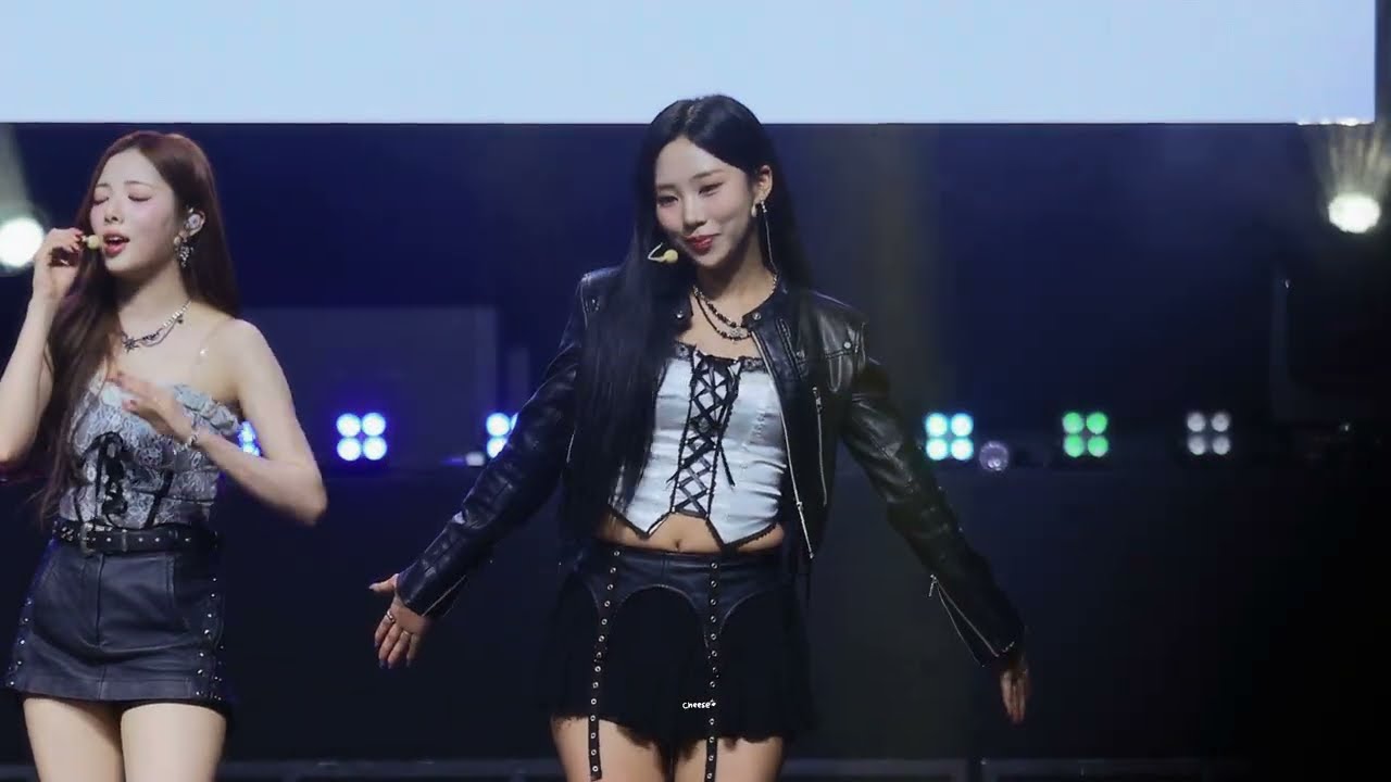 251115 퍼플키스 (PURPLE KISS) 도시 (DOSIE) - Toy Boy + WANT U BACK