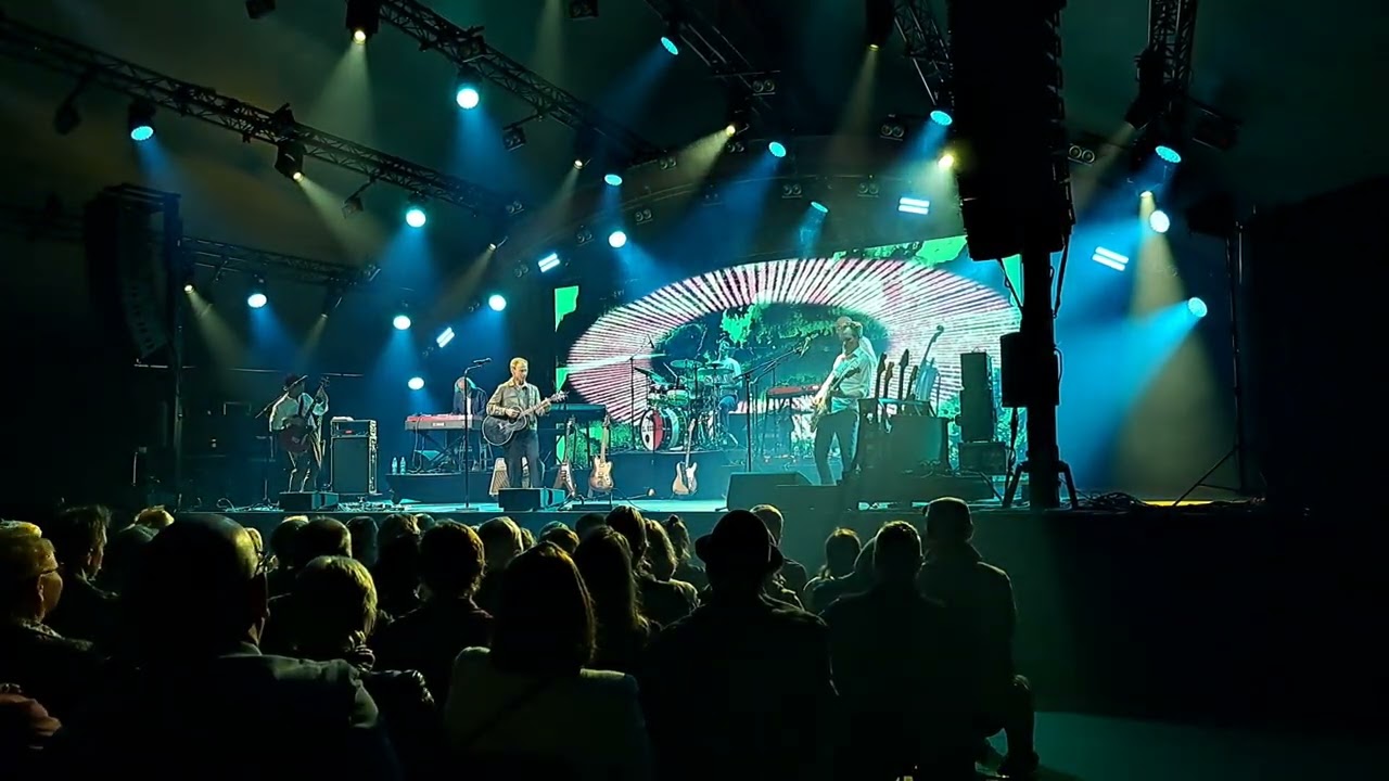 Ismo Alanko & El Mosquito - Nuorena syntynyt, LIVE Helsingin Juhlaviikot Huvila-teltta 21.8.2025