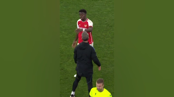 Bukayo Saka was in disbelief at full time after his penalty appeal was turned down 😤