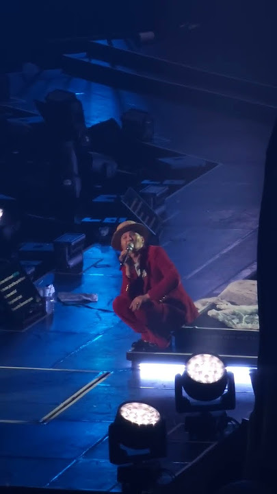 AIVD Fancam - GD Memt - DS TY stand there as a statue at GDragon Übermensch in JKT Day 1 25.07.2025