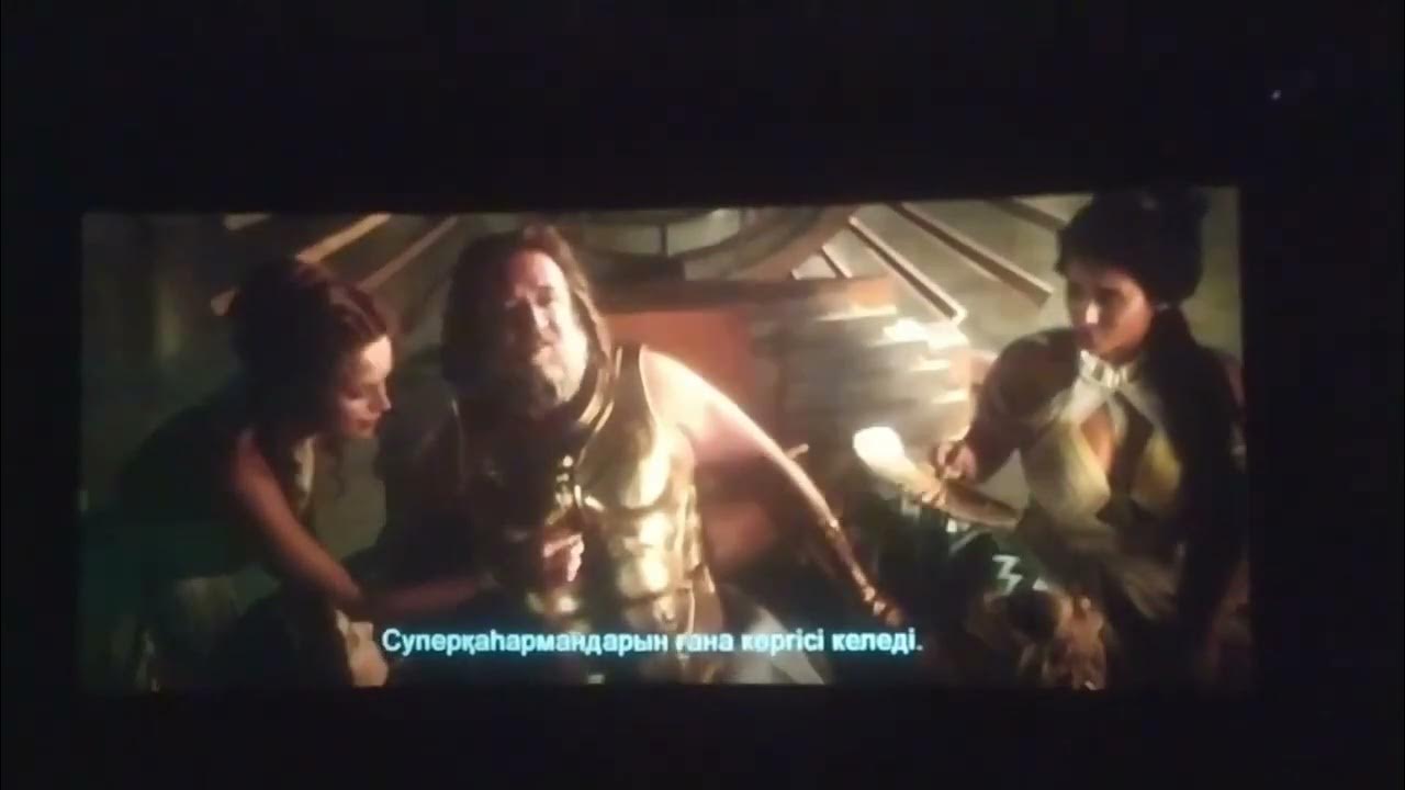 тор любовь и гром сцены. натали портман тор любовь и гром. тор любовь и гром. брэдли купер тор любовь и гром. титры после любовь и гром.