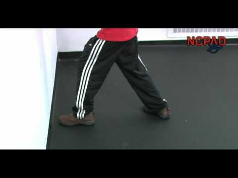 stretching beneficios Wall Calf Stretch