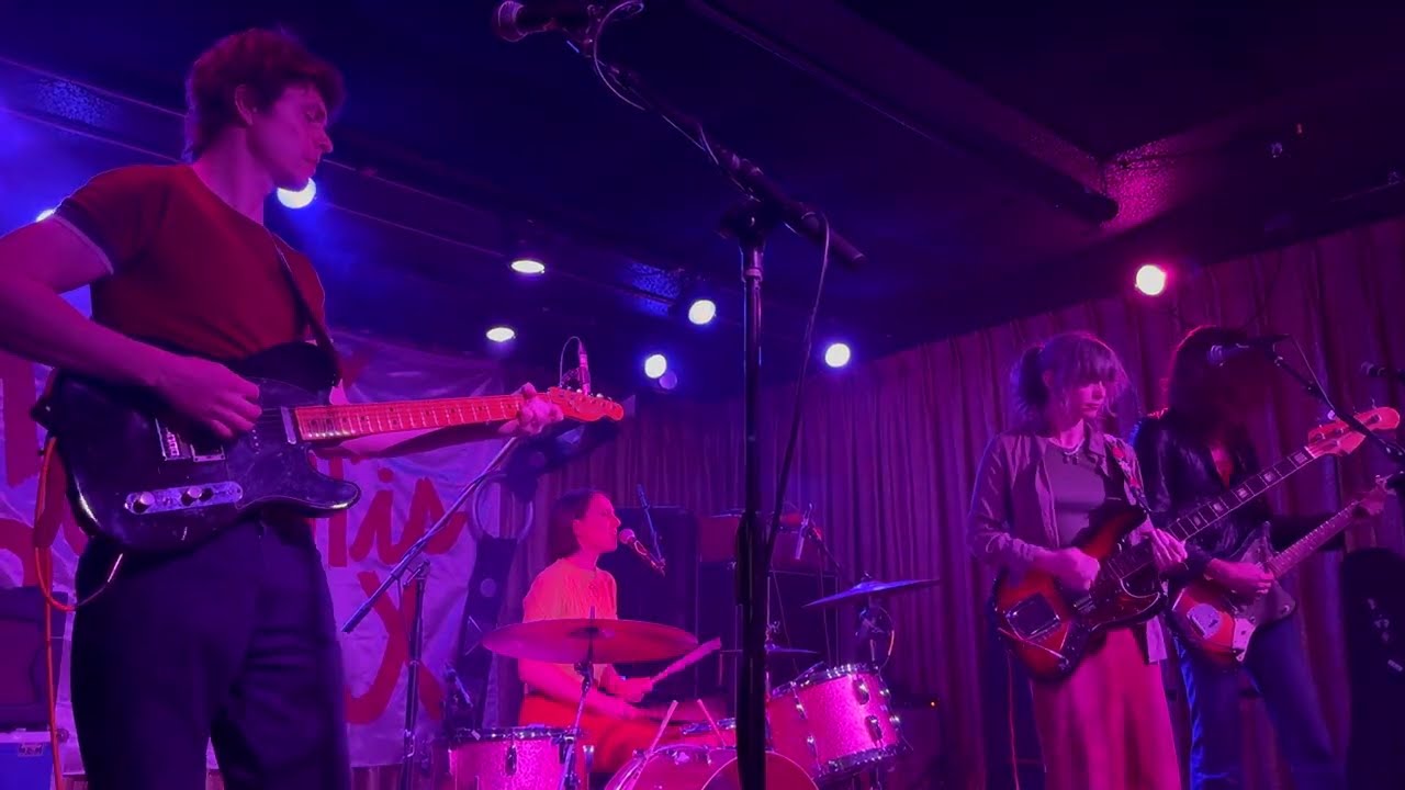 Slippers - Live at Clock Out Lounge - YouTube