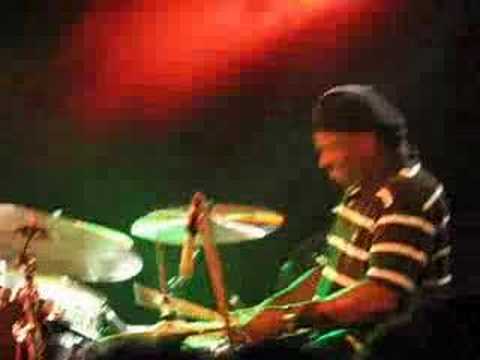 victor bailey bass & lenny white drum solo