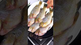 Crispy Pan-Fried Whole Fish - Golden & Tasty! 🐟✨#fishfry #seafoodlover #crispyfish #friedfish