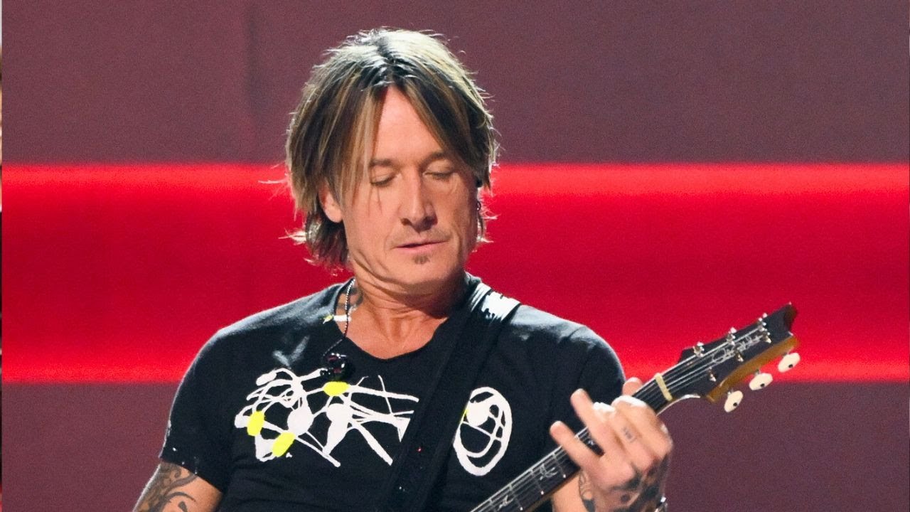 Кит Урбан просто парализовал Нэшвилл в новогоднюю ночь! (Полная запись выступления)