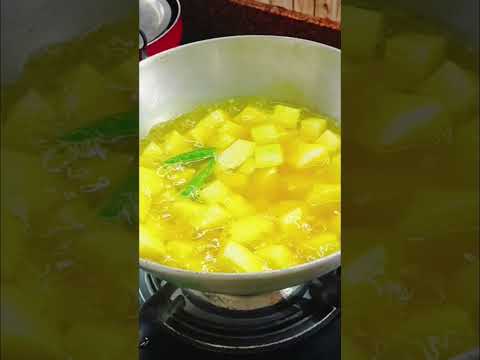 Madhyabitter Henselのレシピ: ゴビンドボグ米粉で作る朝夜のカレー