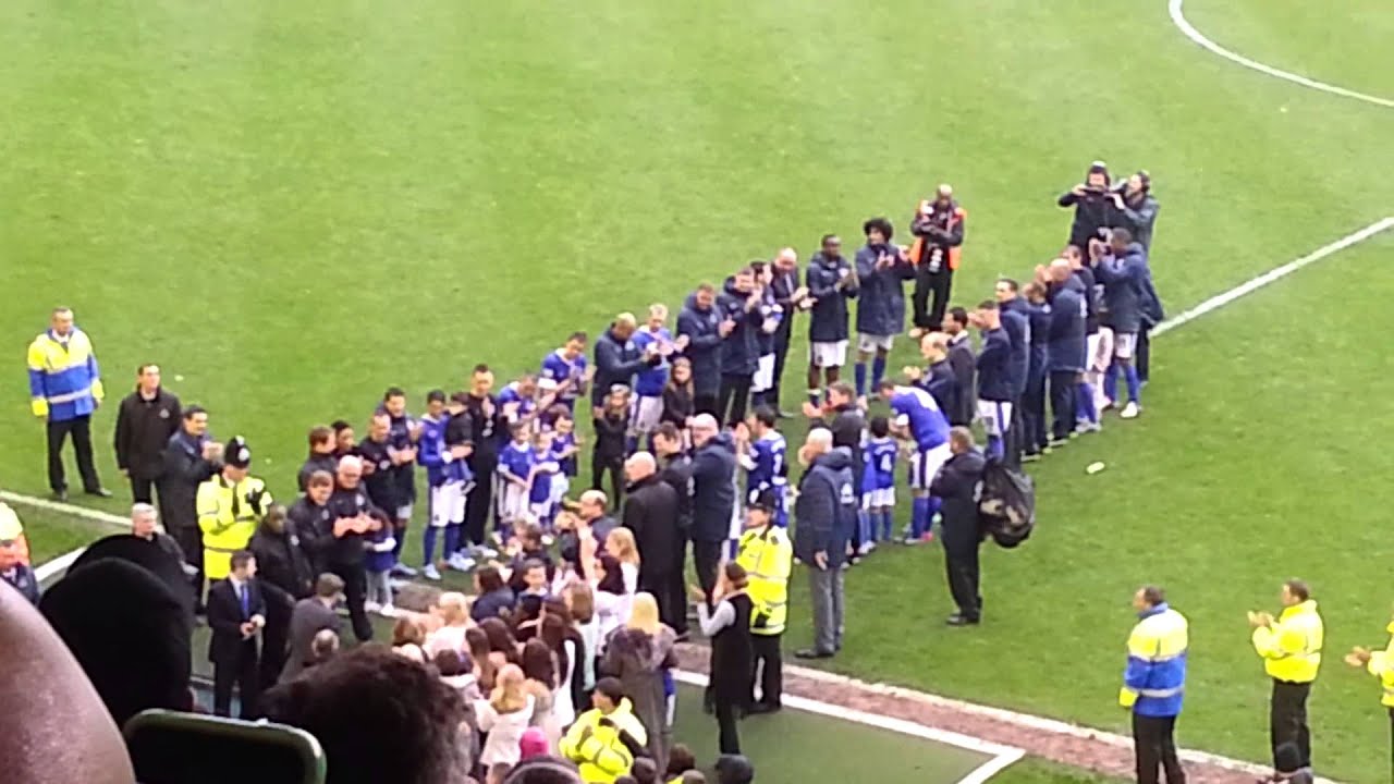 Watch Everton say goodbye to Moyes...guard of honour for Moyesy on YouTube Watch Everton say goodbye to Moyes...guard of honour for Moyesy on YouTube