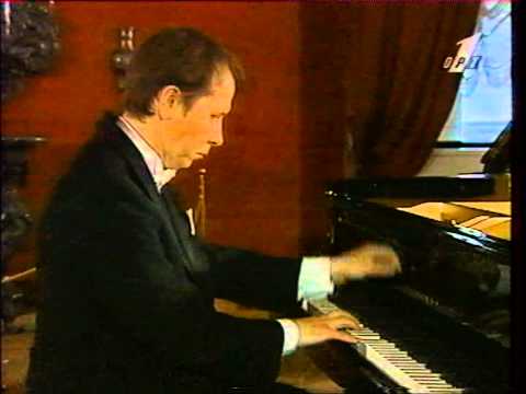 видео: Pletnev plays Tchaikovsky The Seasons