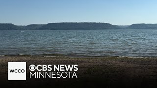 3 people missing after boat overturns on Lake Pepin