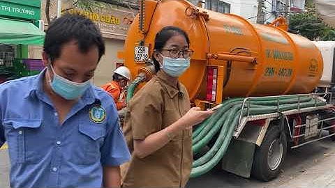 Hút hầm cầu tại quận tân bình♥️ công ty môi trường sài gòn xanh #huthamcauquantanbinh #ruthamcau