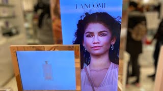 Zendaya- Lancôme ‘s stand in Macy’s