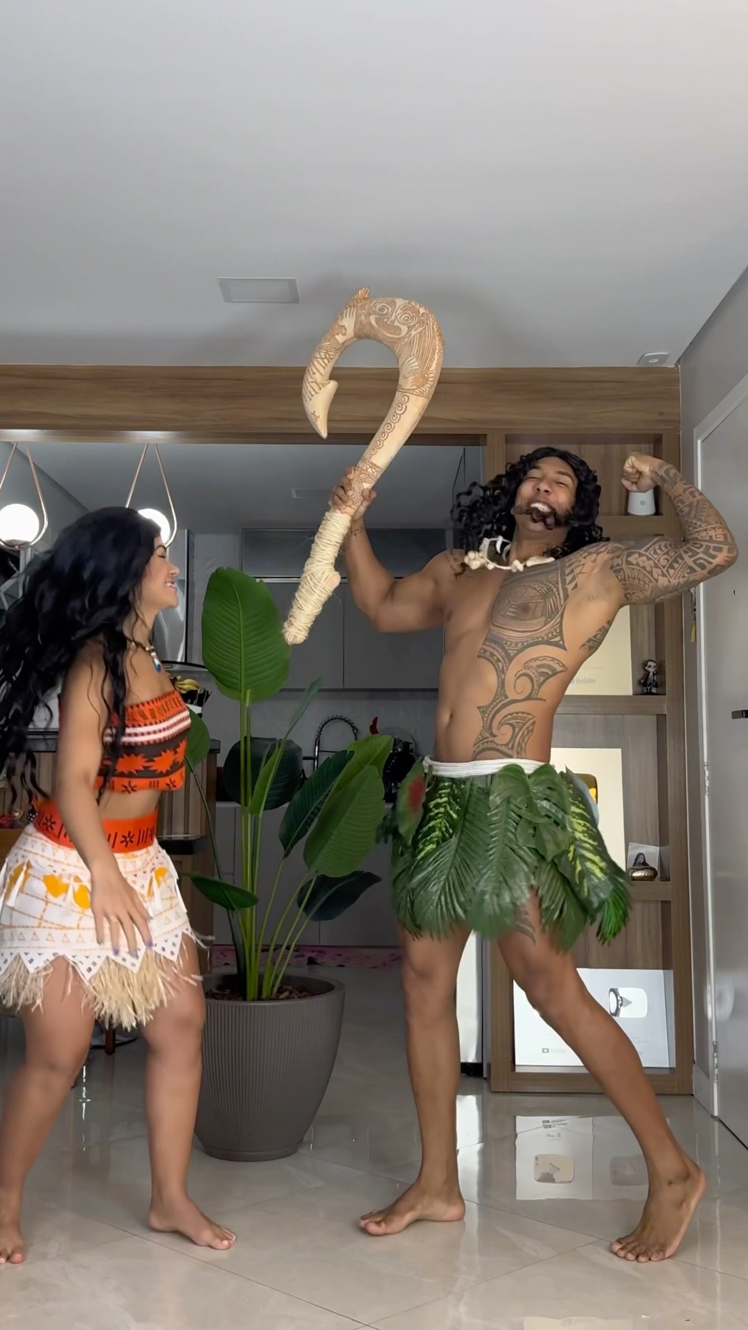 Você gosta mais da MOANA OU MAUI?​⁠@mayca.brasil #moana #transition #apollosant #fantasy #short