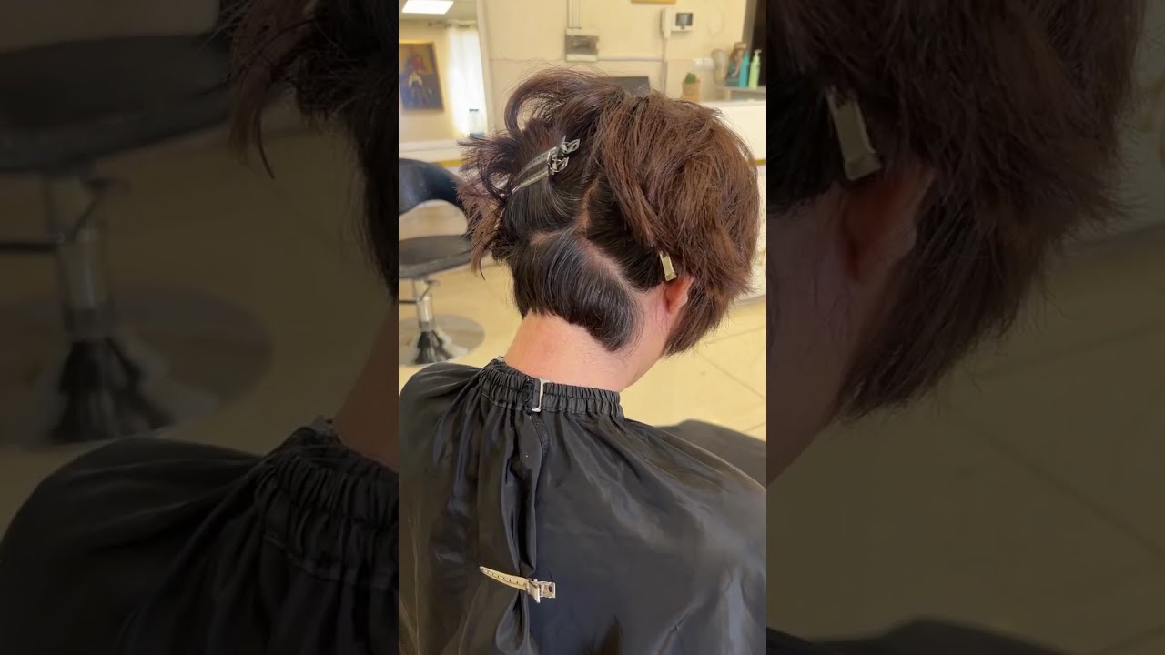 Short bob haircut for women / Super bobcut in barbershop 