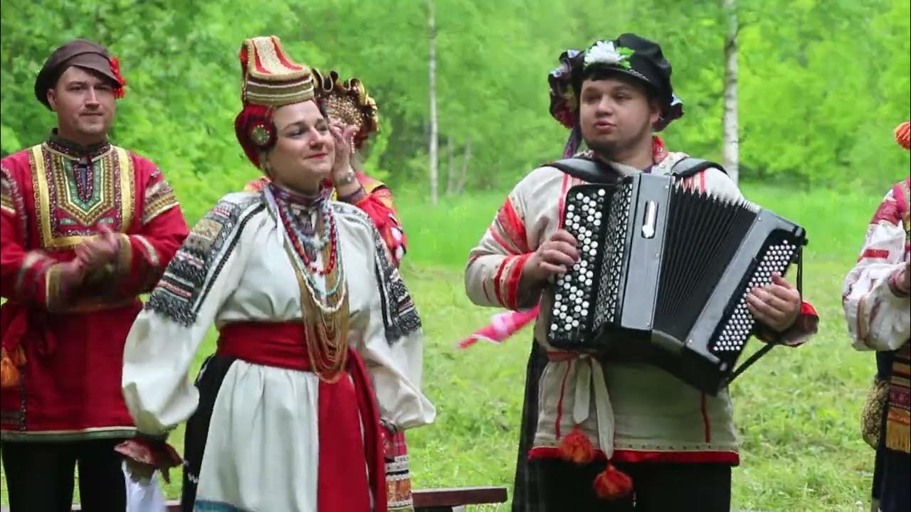 Я пою в нашем городке. Припевки. Белгородские припевки. Шопские припевки. Анс.Уральская гармонь - Ах, Самара-городок.