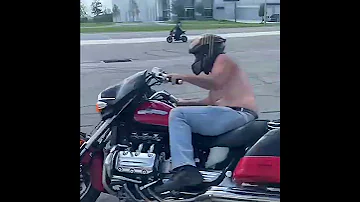 Sundayfunday Motorcycle Valkyrie Honda Stunts Wheelie 