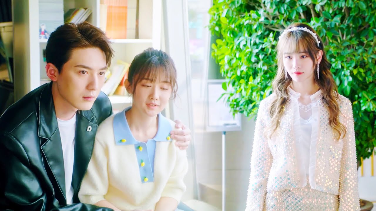 Интриганка приводит репортеров в окружение подруги, а айдол защищает подругу!