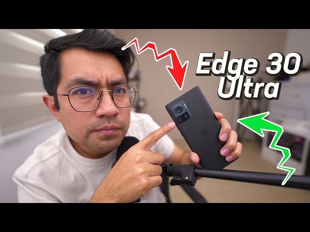Probamos el Moto Edge 30 Ultra, el smartphone que viene con su propia  reposera para cargar energías este verano - LA NACION