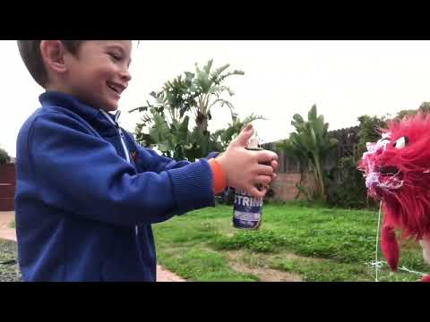 Giggle String (silly string) toy review!