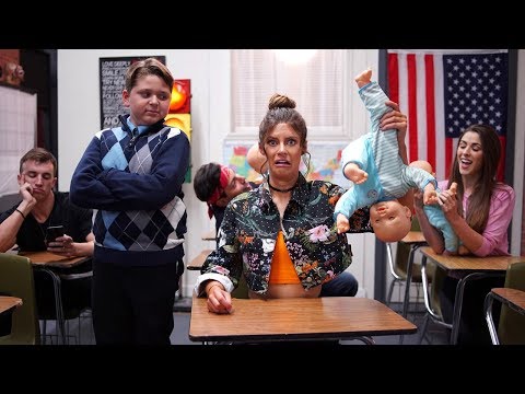 Video: Hannah Stocking xalis sərvəti: Wiki, Evli, Ailə, Toy, Maaş, Qardaşlar