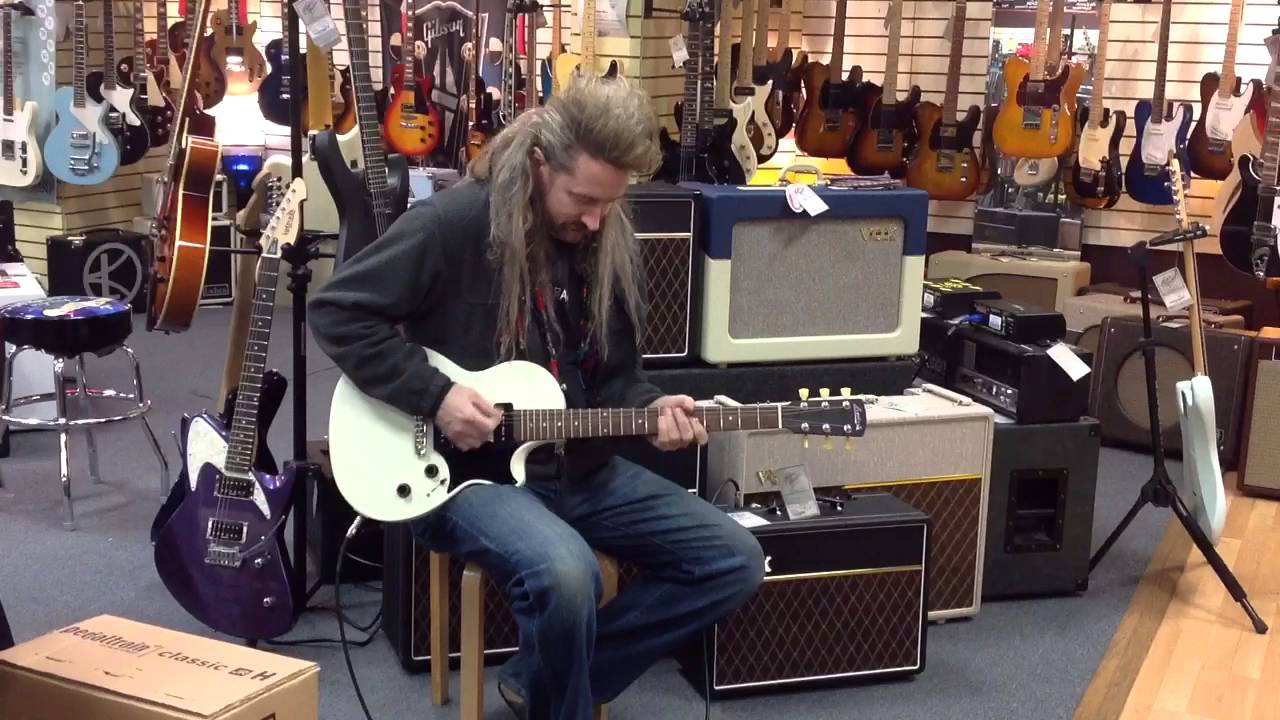 Larrivee Does It Again! - YouTube