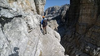 A strapiombo sulle Bocchette Centrali | Dolomiti di Brenta