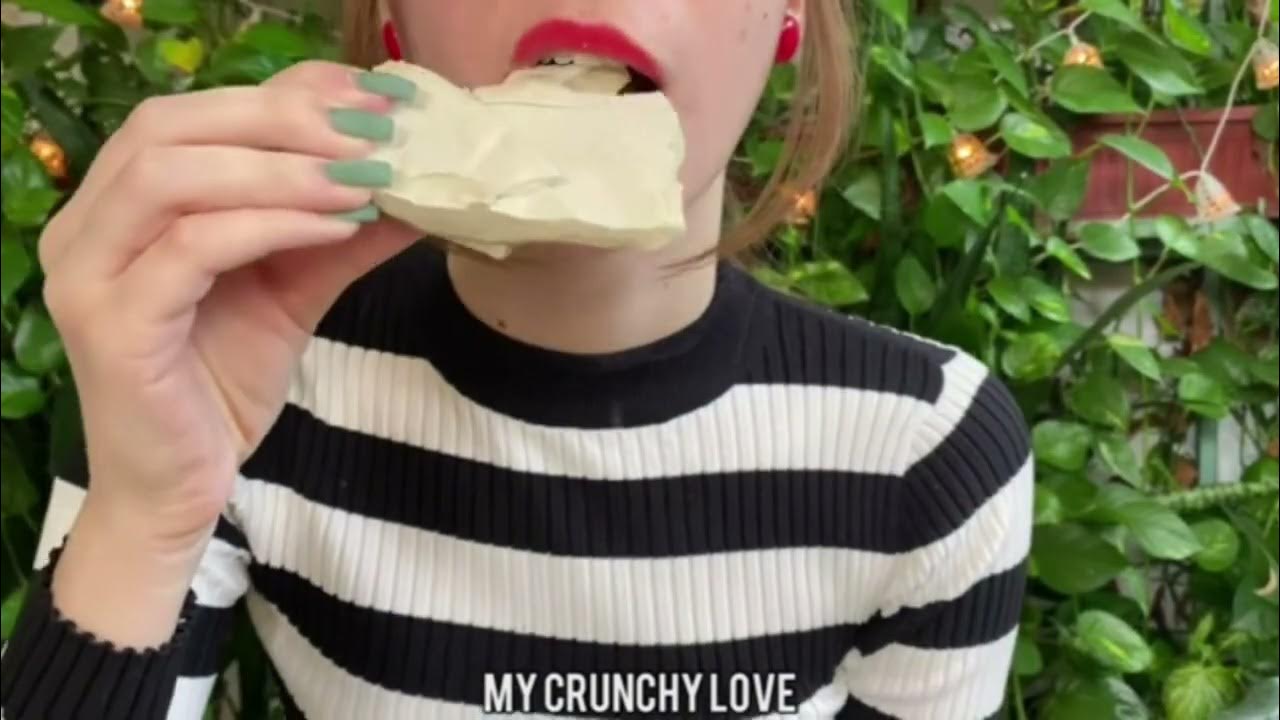 Chalk Eating ASMR Edit 🤤mycrunchylove YouTube