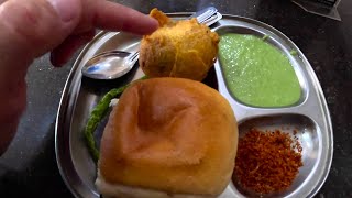 🇮🇳 Mumbai's Best Vada Pav?