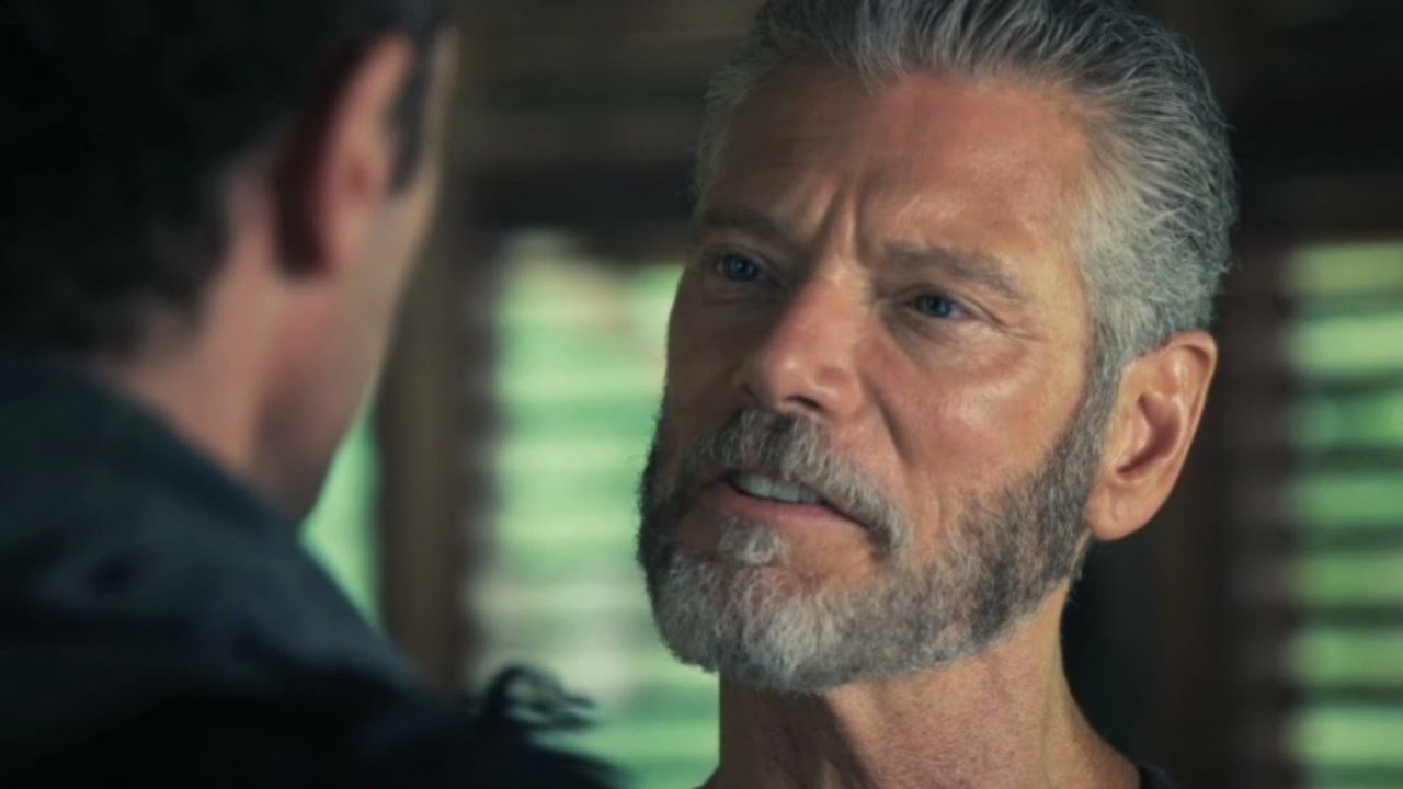 Stephen Lang - Commander Nathaniel Taylor