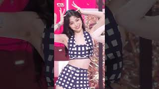 [안방1열 직캠4K] 있지 류진 'SNEAKERS' (ITZY RYUJIN FanCam)│@SBS Inkigayo_2022.07.17.
