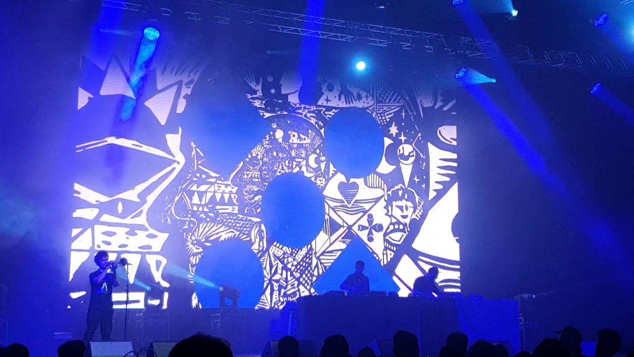 Stand High Patrol & Marina P - NS Kroo Fit (final) (8/8) Live Seine Musicale Paris 20190407 011109