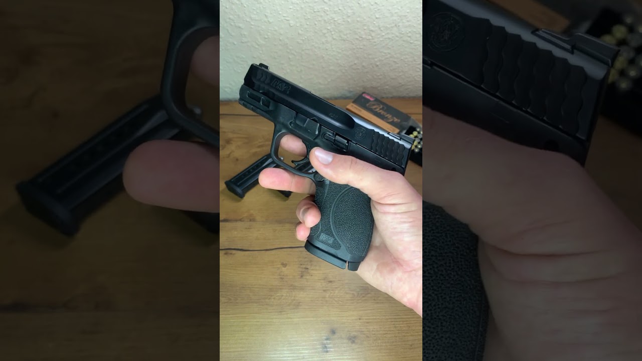 Лучший пистолет Смит и Вессон МП 2.0 9мм 