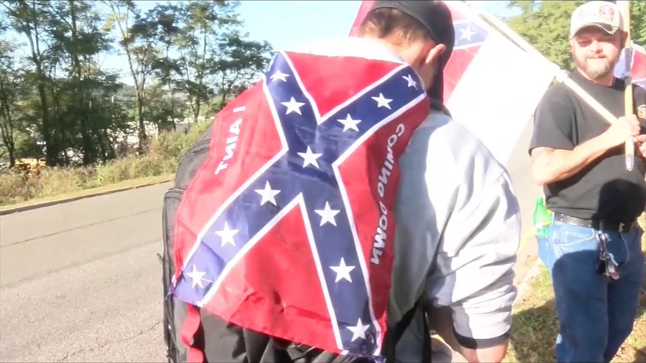 Franklin County School Board bans confederate flag on clothing.