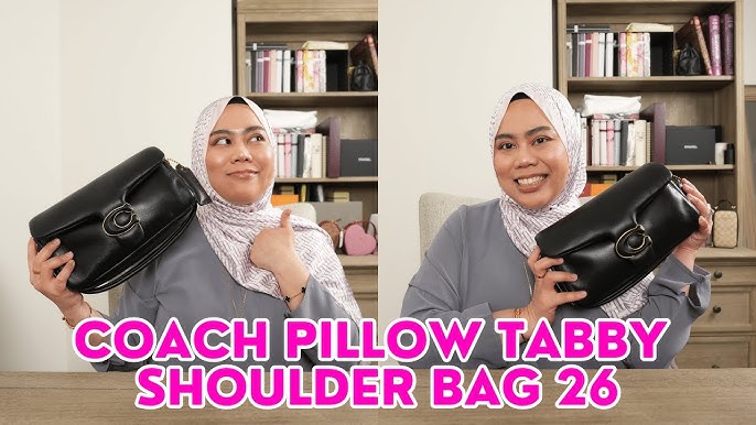 Pillow Tabby Shoulder Bag 26 B4/BLACK