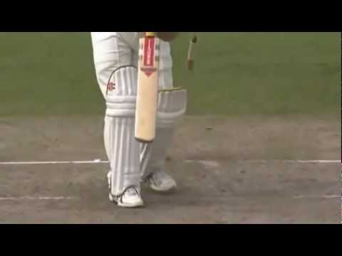 Brett Lee brilliant slower ball to Andrew Strauss