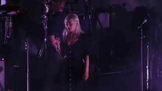 Miniatura de vídeo de ""Sorrow" The National & Phoebe Bridges@Mann Center Philadelphia 9/27/18"
