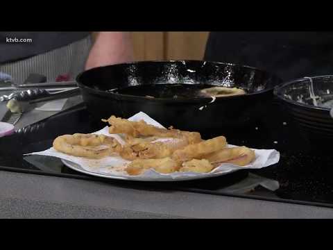Chef Lou's Crispy Fried Onion Rings w/ Buttermilk Dip