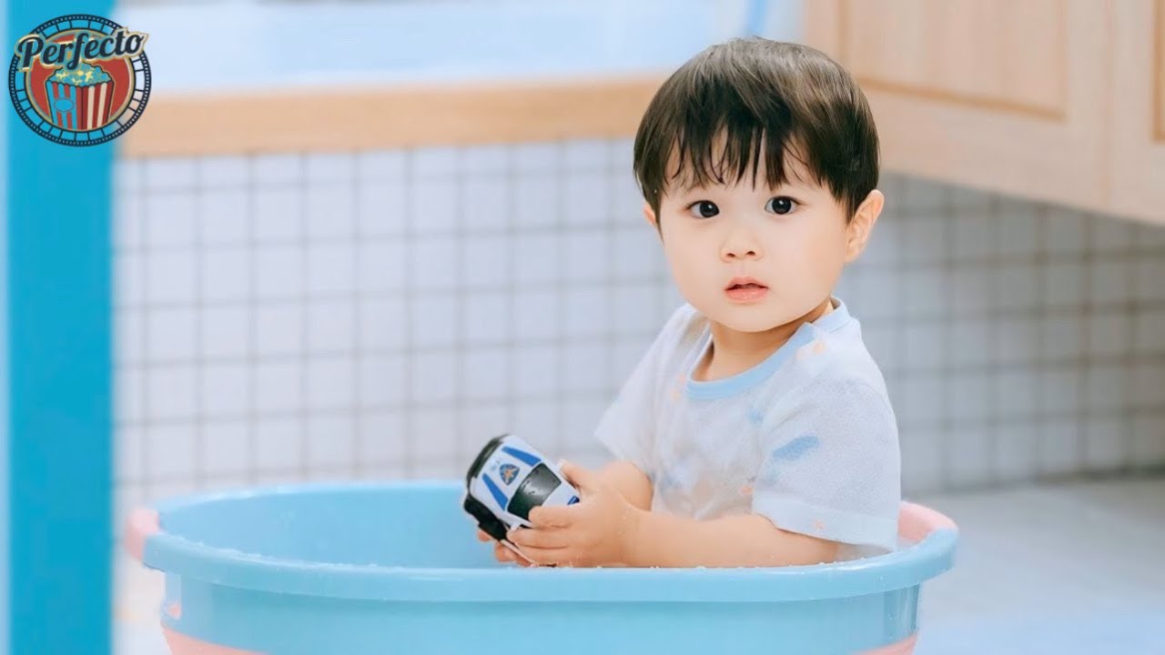 طفل كيوت بيظهر لشاب وبنت فجاءه وبيشقلب حياتهم فبيعيشو في نفس البيت مع بعض عشان يهتمو بيه ملخص مسلسل