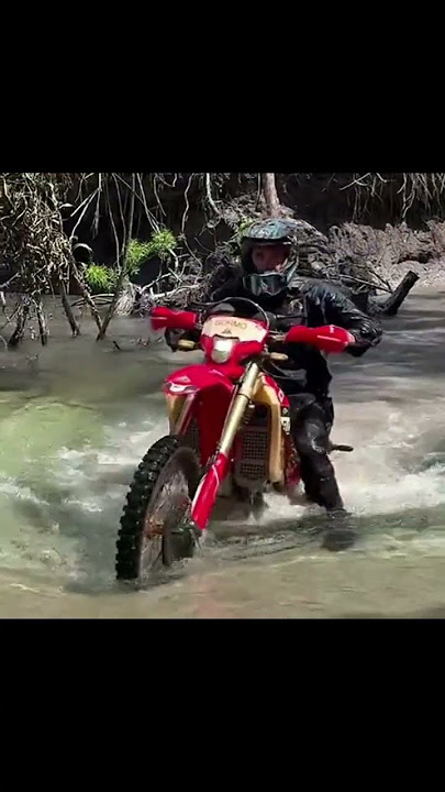 TRABAS TRAIL MOTORCROOS KEREN MELEWATI JALUR AIR EVENT REDBUL