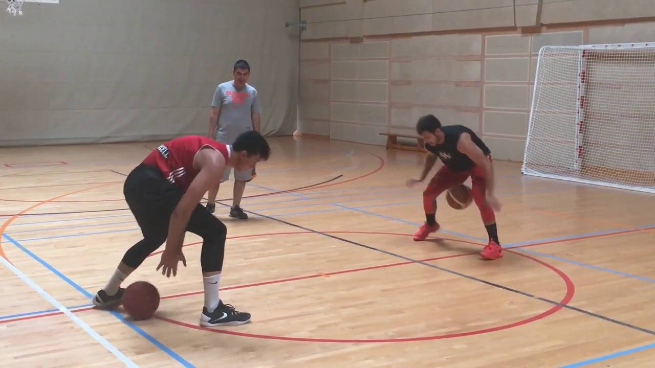 BASKETBALL BALL HANDLING DRILLS 1 (VIDEO) YouTube