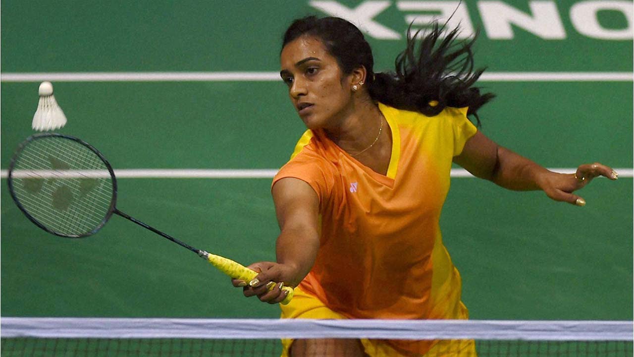 PV Sindhu wins her opening match, defeats Hungarys Laura Sarosi at Rio Olympics 2016 Oneindia News