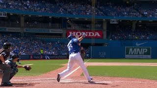 SEA@TOR: Saunders hits two homers versus the Mariners