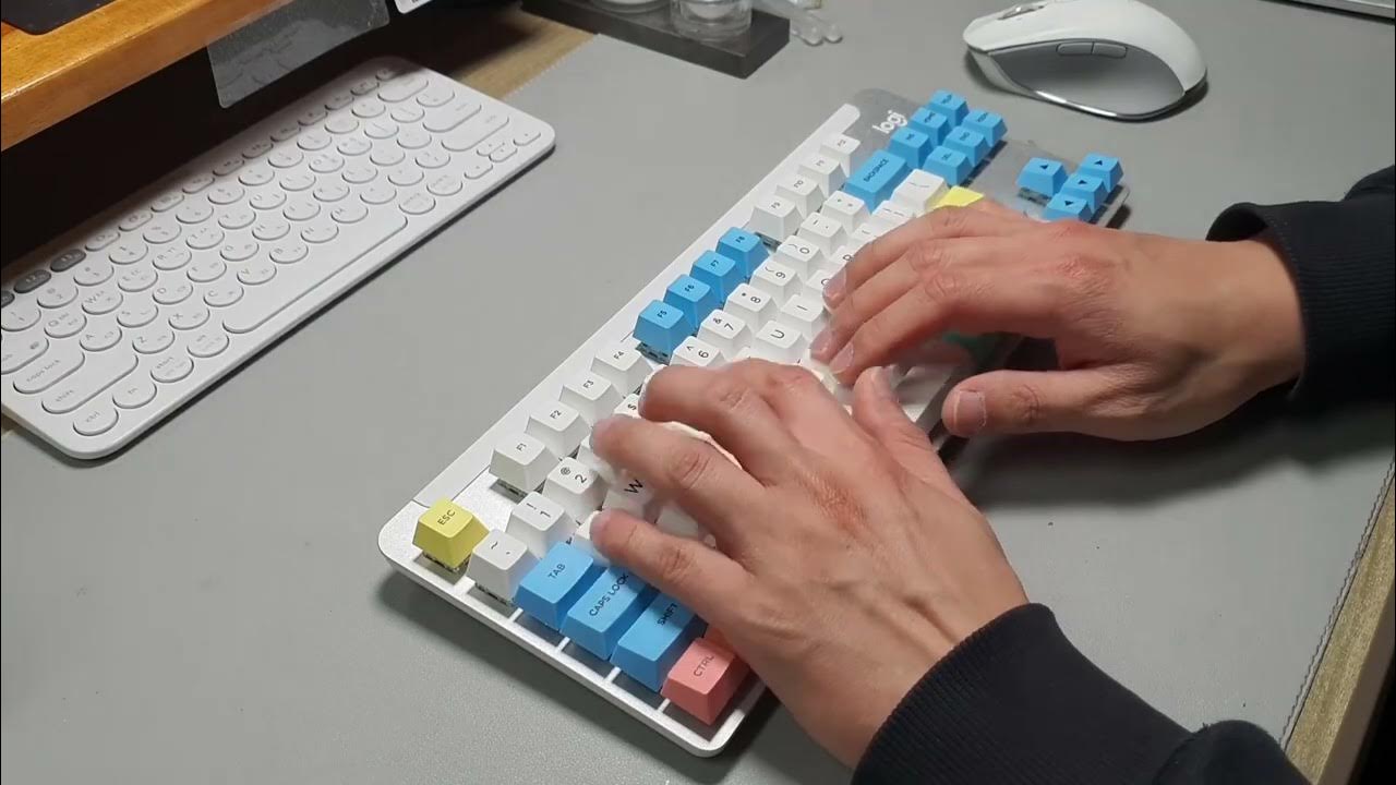 로지텍 K855 TTC 저소음월백 - YouTube