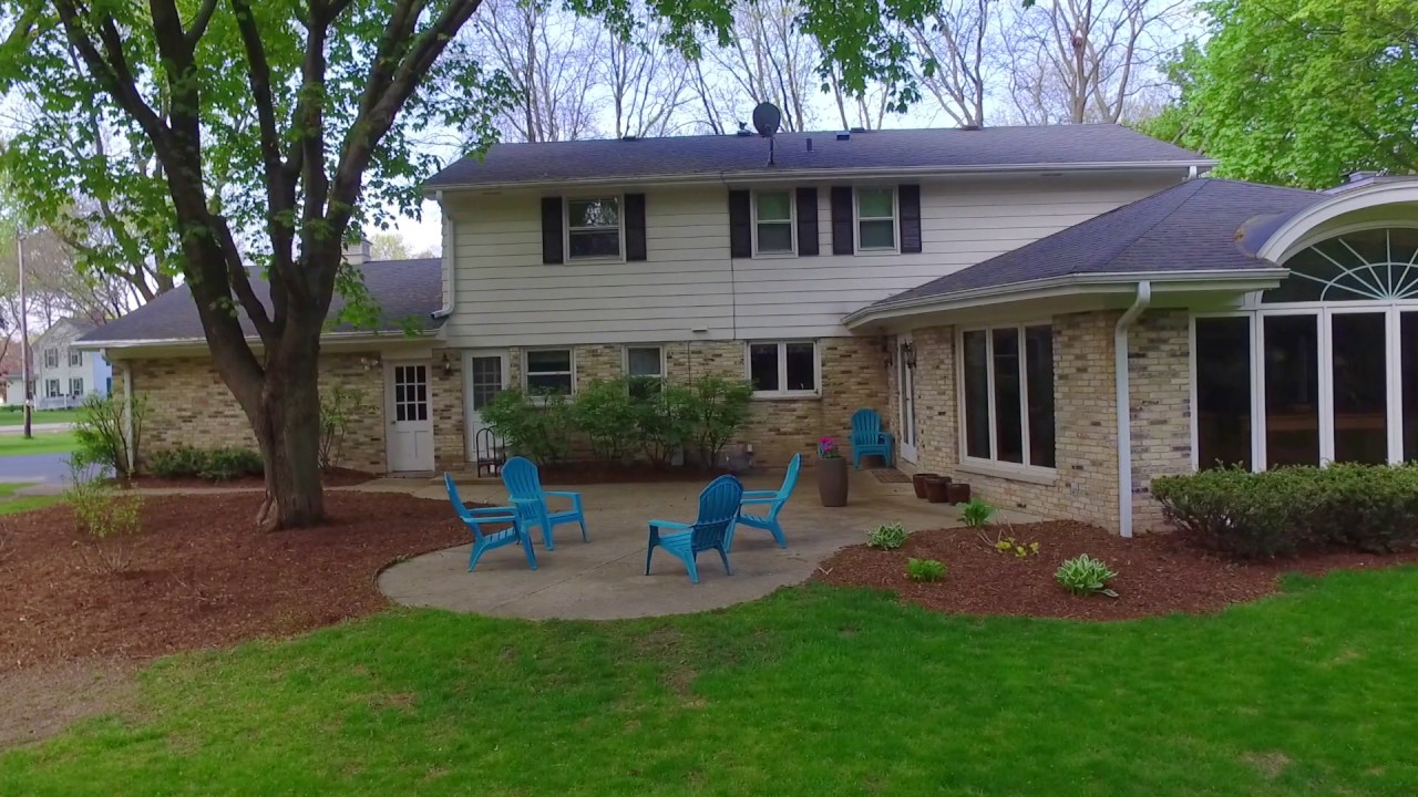 1700 Brojan, Elm Grove, WI 53122