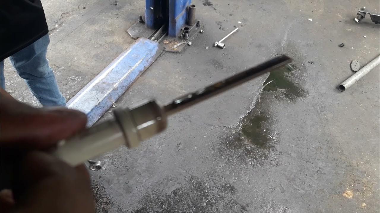 FORD RANGER AUTOMATIC TRANSMISSION..DIP STICK LOCATION - YouTube