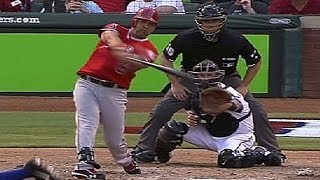 LAA@TEX: Morales belts a pair of homers in the sixth