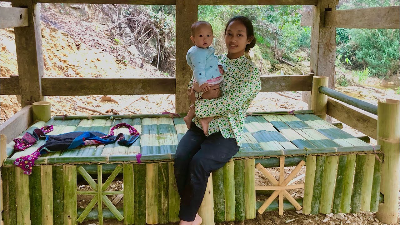 17 year old single mother cleans house, chops bamboo to make bed ...