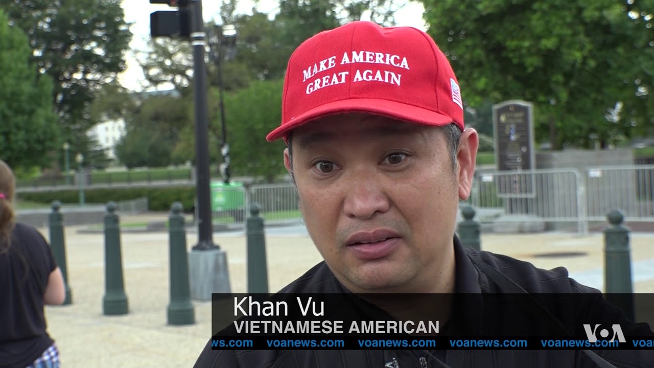 Thousands Pay Respects to Senator John McCain at the US Capitol
